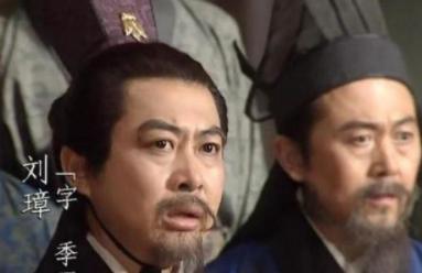 吕布频繁换主背负骂名，为什么许靖频繁换主能受重用