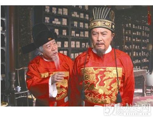 张居正与海瑞之间为什么水火不容？