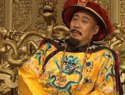 康熙身为一个清朝皇帝 为什么他要去明朝皇帝的陵墓呢