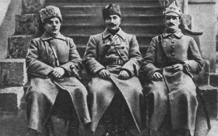 斯大林在与托洛茨基的斗争中 他是如何夺取军权的