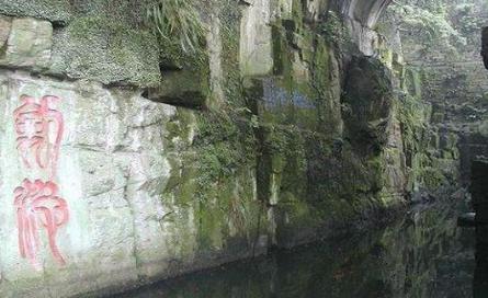 阖闾的墓地是什么样的 为什么被称为剑池呢