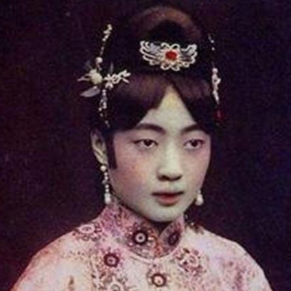 溥仪选后为什么先选文绣而后选婉容 其实里面还发生了一件事情