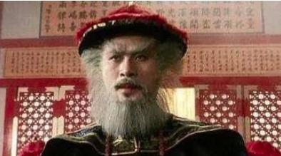 鳌拜死后，康熙是怎么对待他的子孙的