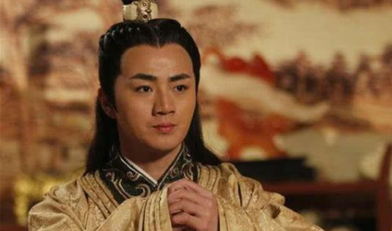 李元吉三箭,为什么没射死李世民?