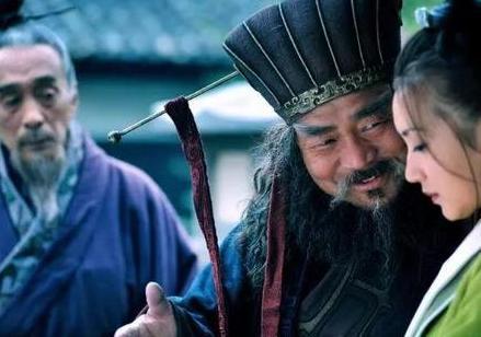 王宇是怎么从人生巅峰跌落神坛的 杀完董卓之后就开始骄傲自负