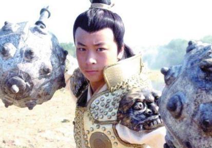 宇文成都输给裴元庆 为什么还能排名第二呢