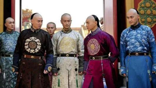 为什么康熙的儿子们对储位那么积极呢