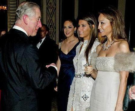 为什么英国皇室可以千年至今 而清朝却不能呢