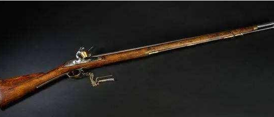 明朝既然出现火器，为什么清朝继续使用冷兵器作战