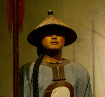 明朝既然出现火器，为什么清朝继续使用冷兵器作战