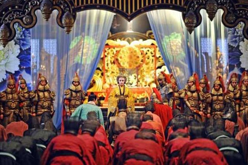 神龙政变时，武则天为什么没有被杀？