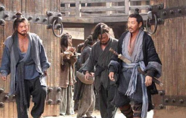 他是刘邦做皇帝的引路人，晚年是如何在吕后面前保身的