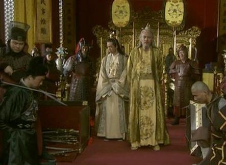 刘伯温和大臣吃饭为什么分析得出皇帝要杀人 看看酒杯就知道了