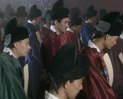 刘伯温和大臣吃饭为什么分析得出皇帝要杀人 看看酒杯就知道了