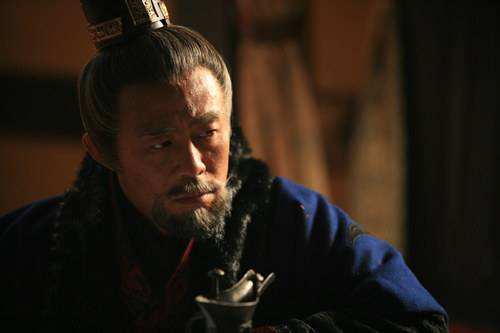 秦献公传位给嬴渠梁不传位给嬴虔是怎么想的?