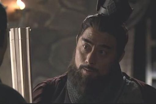 秦献公传位给嬴渠梁不传位给嬴虔是怎么想的?