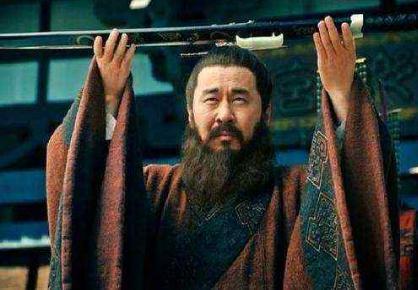 杨修和司马懿相比 为什么曹操只杀杨修呢