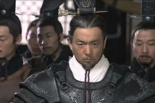 白起为什么会引起秦昭襄王的猜忌，秦昭襄王为什么这么无情