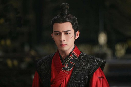 秦王在李斯害死韩非后怎么没有惩治他？