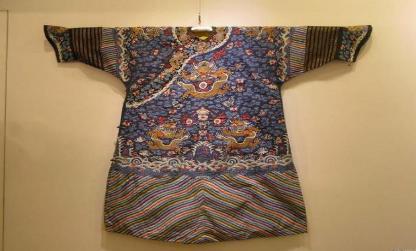 清朝皇帝身上的龙袍都是哪里制作的 该机构位于什么地方