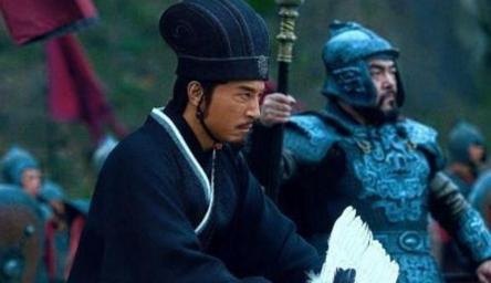 诸葛亮为什么被称为“卧龙”