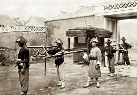 就没清朝京官们为什么喜欢走路上班 这里面有什么原因呢