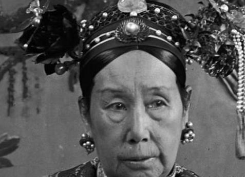 甲午海战的失败和李鸿章的有一定的关系 为何康有为还如何敬佩他呢