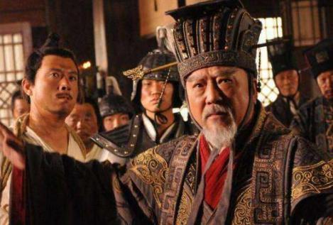 晋国为什么会落到一个君权衰落，走向分裂的下场