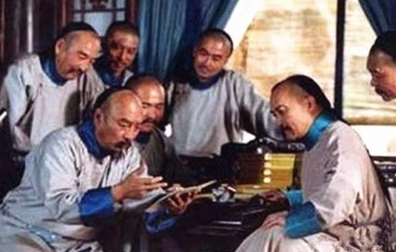 揭秘：顾命八大臣为什么还斗不过一个慈禧