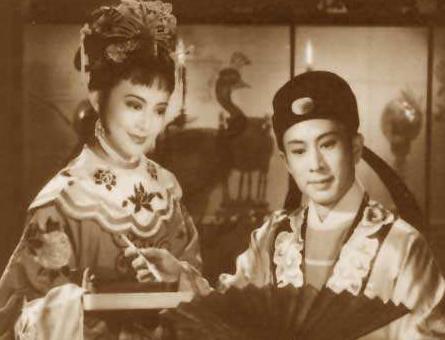 康熙为什么对孔尚任兄深受喜爱到后来的弃之不用