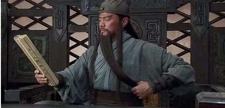 关羽威震华夏,可为什么偏偏惧怕一个丧师之将,还特意写信争功?