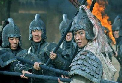 当初赵云在长坂坡七进七出 为什么会被围凤鸣山呢