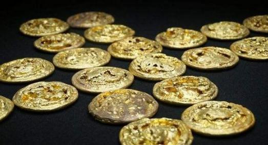 汉室后裔刘备为什么去卖草鞋