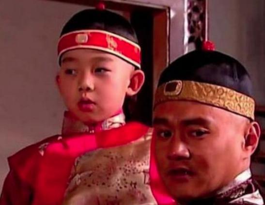 弘时越旨抄八阿哥的家，八阿哥为什么还很高兴