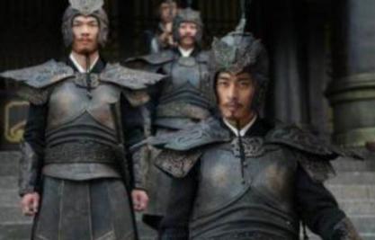 春秋战国时期的佩剑的风俗是怎么出现 为什么会蔓延到整个社会呢