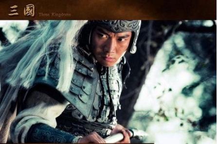 关羽被称为五虎上将之首，庞德为什么不怕关羽