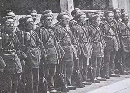 曾国藩消灭太平天国后手握30万的精锐 曾国藩为什么没有趁机黄袍加身