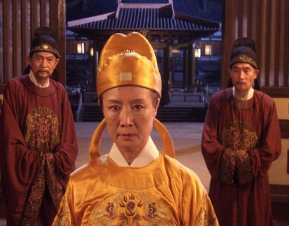 武则天退位时，此人痛哭不止，他是谁，为什么？