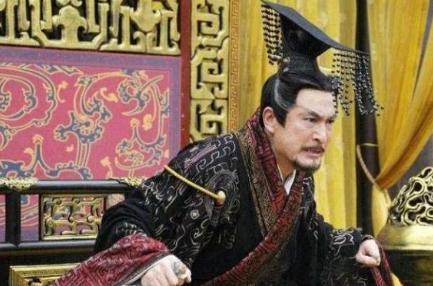 为什么项羽和刘邦没有在秦始皇生前造反 而是选择在死后造反呢