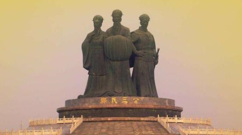 郑庄公是春秋首先强大的为什么没有入选春秋五霸