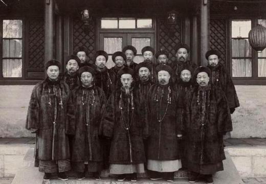 清朝建立的皇族内阁是怎么回事
