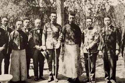 溥仪为什么不逃到国外去 而是成为苏联的俘虏呢