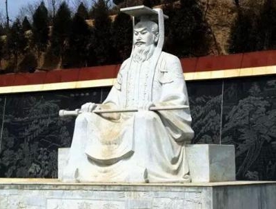 春秋时期诸侯为什么有”公“和”伯“两种称呼