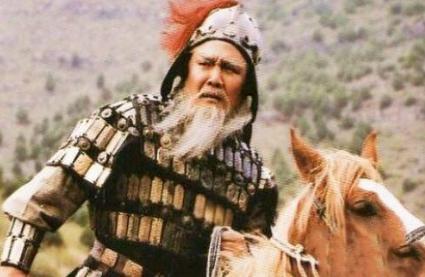 黄忠的实力和吕布相比实力如何 在年轻一些比得上他吗