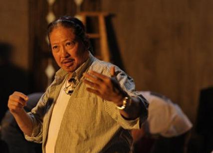 林正英和洪金宝关系极好 为什么他会在葬礼上发火呢