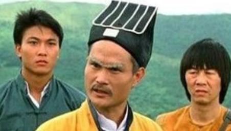 林正英和洪金宝关系极好 为什么他会在葬礼上发火呢