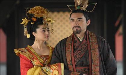 高力士到底在此次事件中扮演了什么角色 他为什么主张处死杨贵妃呢