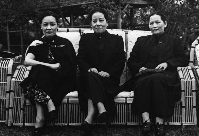 著名的宋氏三姐妹,是怎样一个女人培养出来的