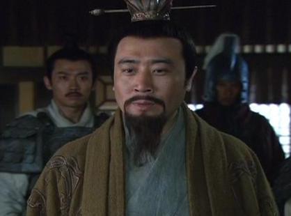 刘禅登基之后 诸葛亮为什么还要独揽大权