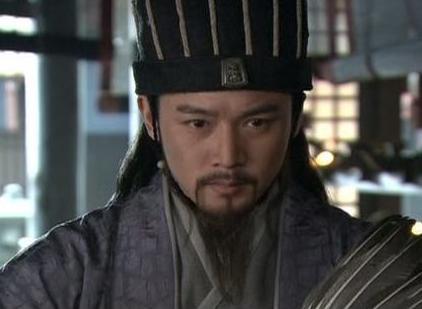 刘禅登基之后 诸葛亮为什么还要独揽大权